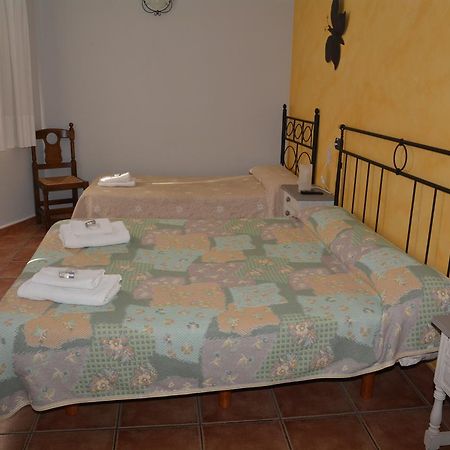 Hotel Restaurante Vinas Viejas Fuentes de Ayódar Esterno foto