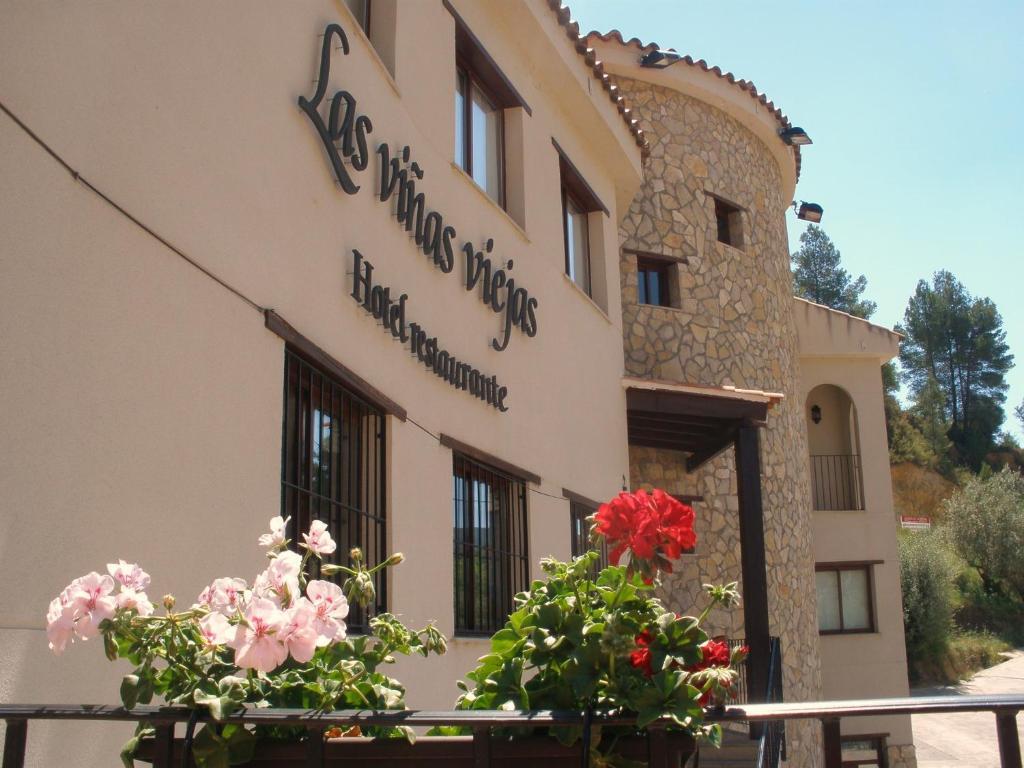 Hotel Restaurante Vinas Viejas Fuentes de Ayódar Esterno foto