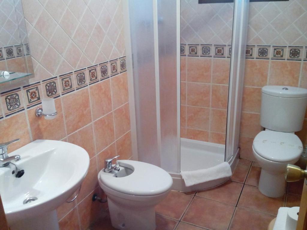Hotel Restaurante Vinas Viejas Fuentes de Ayódar Esterno foto