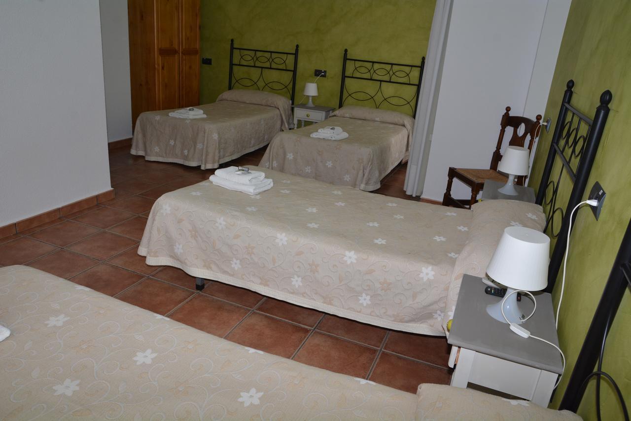 Hotel Restaurante Vinas Viejas Fuentes de Ayódar Esterno foto